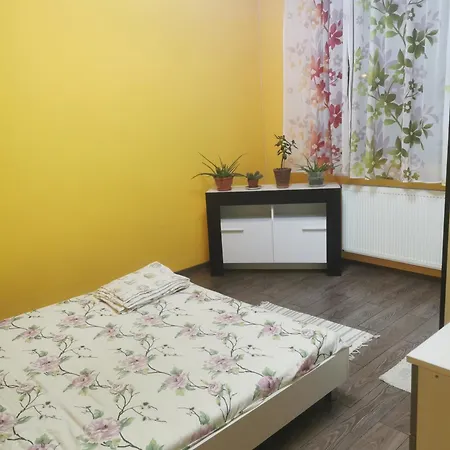 Habitación en casa particular El'mehico House